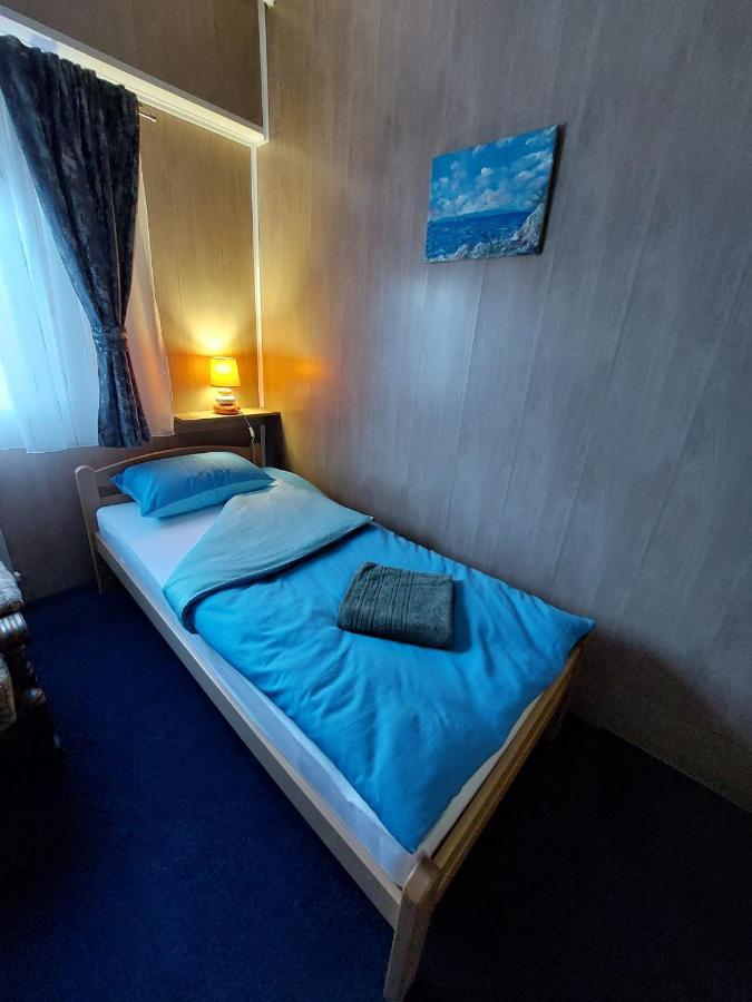 Hostel Suzzzy Novska ภายนอก รูปภาพ