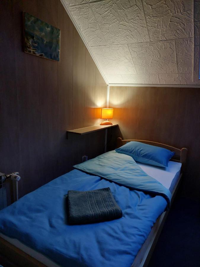 Hostel Suzzzy Novska ภายนอก รูปภาพ