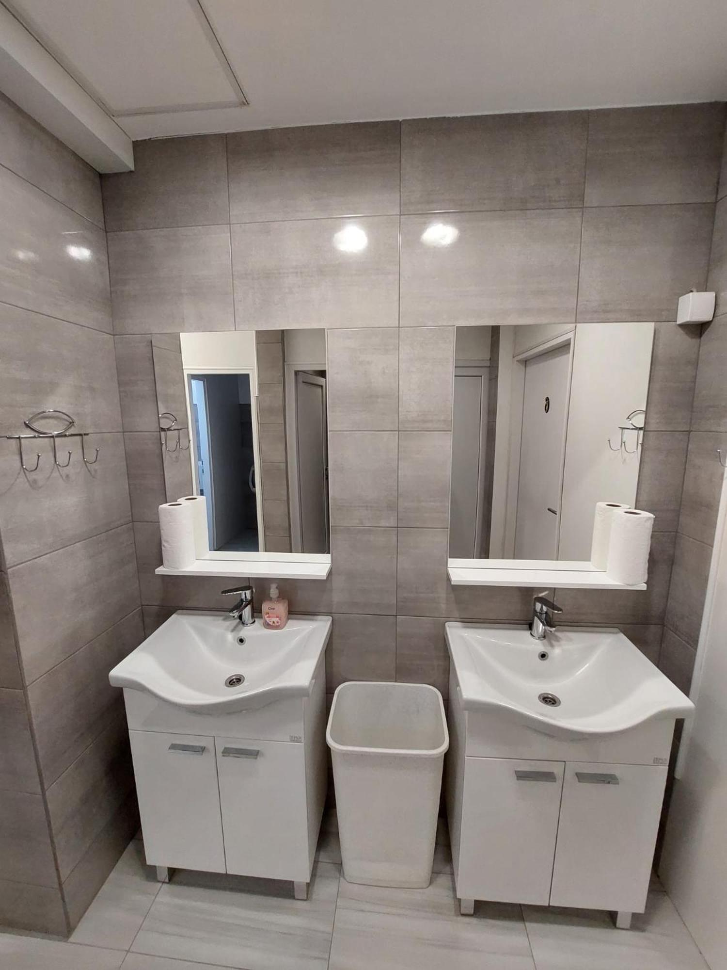 Hostel Suzzzy Novska ภายนอก รูปภาพ