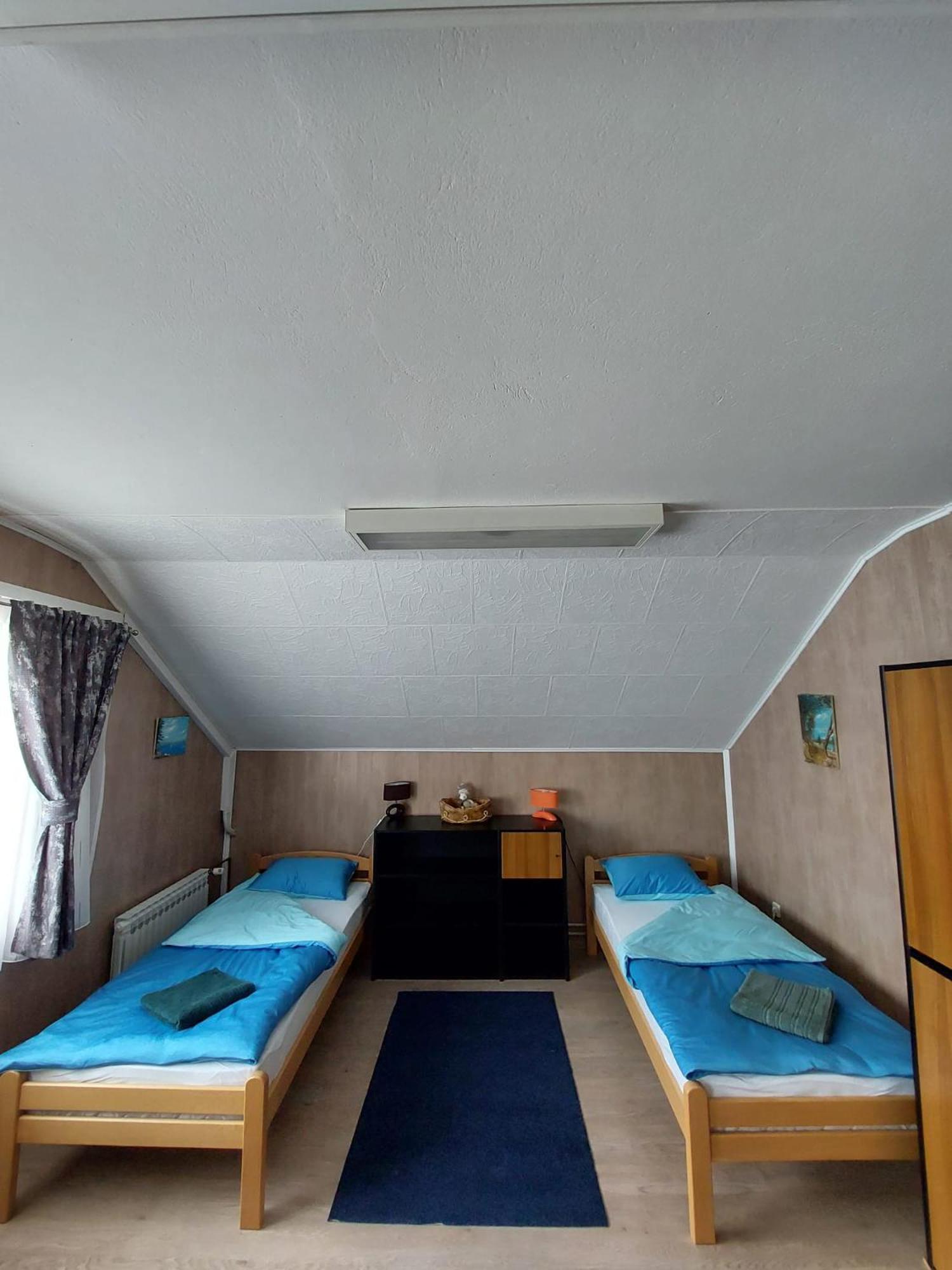 Hostel Suzzzy Novska ภายนอก รูปภาพ